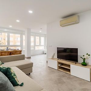 Modern Apartment Steps From The Beach